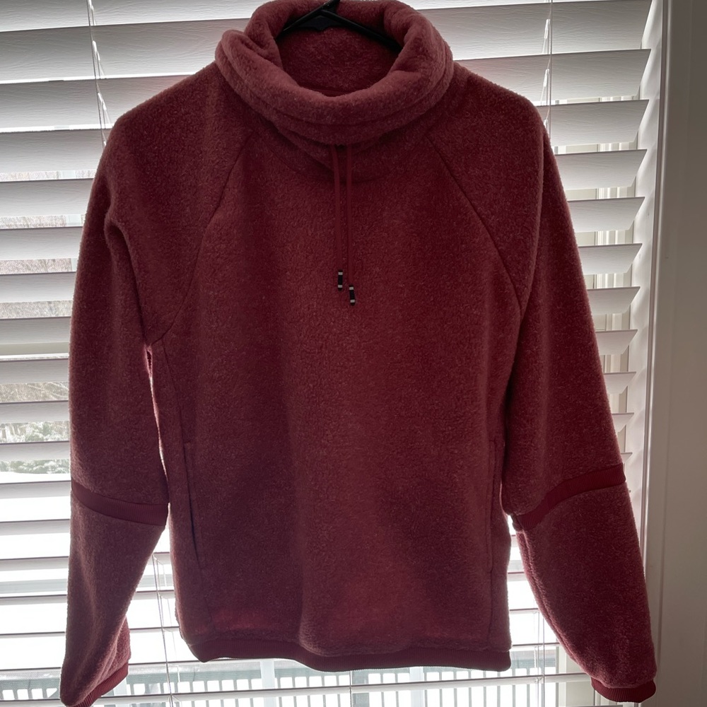 Womens NIKE turtleneck sweater